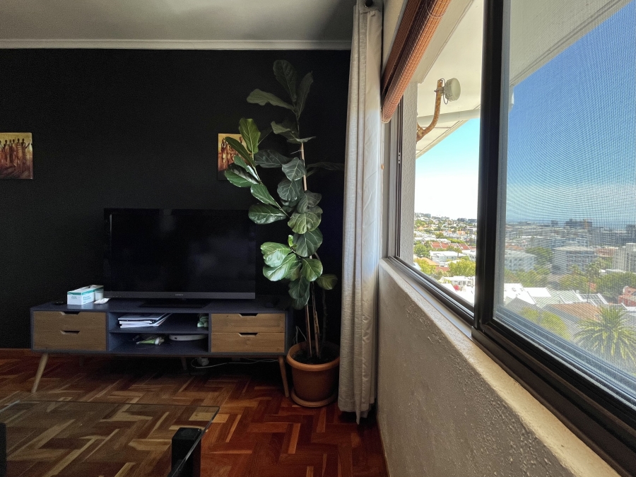 To Let 2 Bedroom Property for Rent in Sea Point Western Cape
